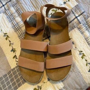 Time and Tru Soft Pink Sandals